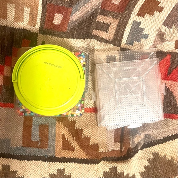 🆕 6,000 perler beads with 4 pegboards DIY arts & crafts - Picture 10 of 17